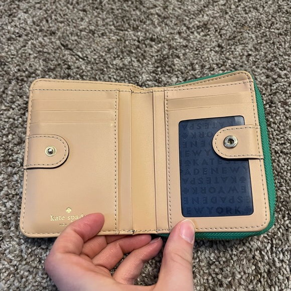 Kate Spade Green Wallet - Picture 3 of 7